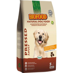 Biofood Geperst Adult Hondenbrokken geperst is een volledige, natuurlijke en zeer smaakvolle geperste hondenvoeding die geschikt is voor alle hondenrassen. Bevat grondstoffen en de optimale dagelijkse hoeveelheid vetten, eiwitten, vitaminen, koolhydraten en mineralen die bijdragen tot een goede gezondheid van je hond