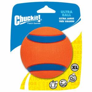 Chuckit Ultra Ball Extra Large De bal die extra lang meegaat en door veel hondenbaasjes standaard mee naar het park genomen wordt. Chuckit ballen zijn niet schadelijk voor het gebit en worden bij het apporteren goed gezien door honden. De voordelen: De bal is gemakkelijk schoon te maken De bal drijft op water