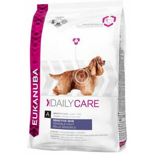 Eukanuba Dog Daily Care Adult Medium Gevoelige Huid 12 kg Probeer voor volwassen honden met een gevoelige huid van alle rassen Eukanuba Daily Care voor gevoelige huid. Dit droogvoer is speciaal ontwikkeld om ingrediënten die jeuk en krabben kunnen veroorzaken te beperken. 