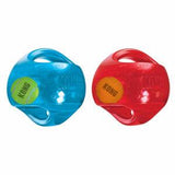 Kong Jumbler Stuiterende Ball Een interactief en twee-in-één speeltje zorgt voor extra veel speelplezier. De tennisbal aan de binnenzijde en de pieper zorgen voor veel speelplezier voor jouw hond. De Jumbler is bestand tegen intensief spel. Eenvoudig oppakken en schudden dmv handvat. Wordt assorti geleverd